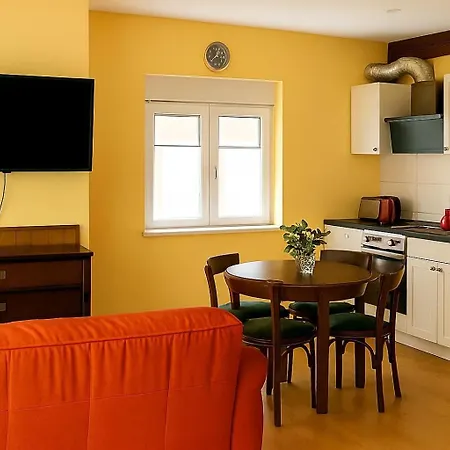 Mc Garry And Garden *